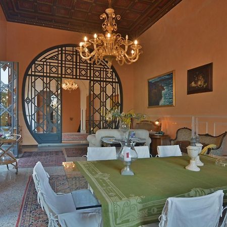 ريبوسْتو B&B Di Charme Camelie Palazzo Nicotra المظهر الخارجي الصورة