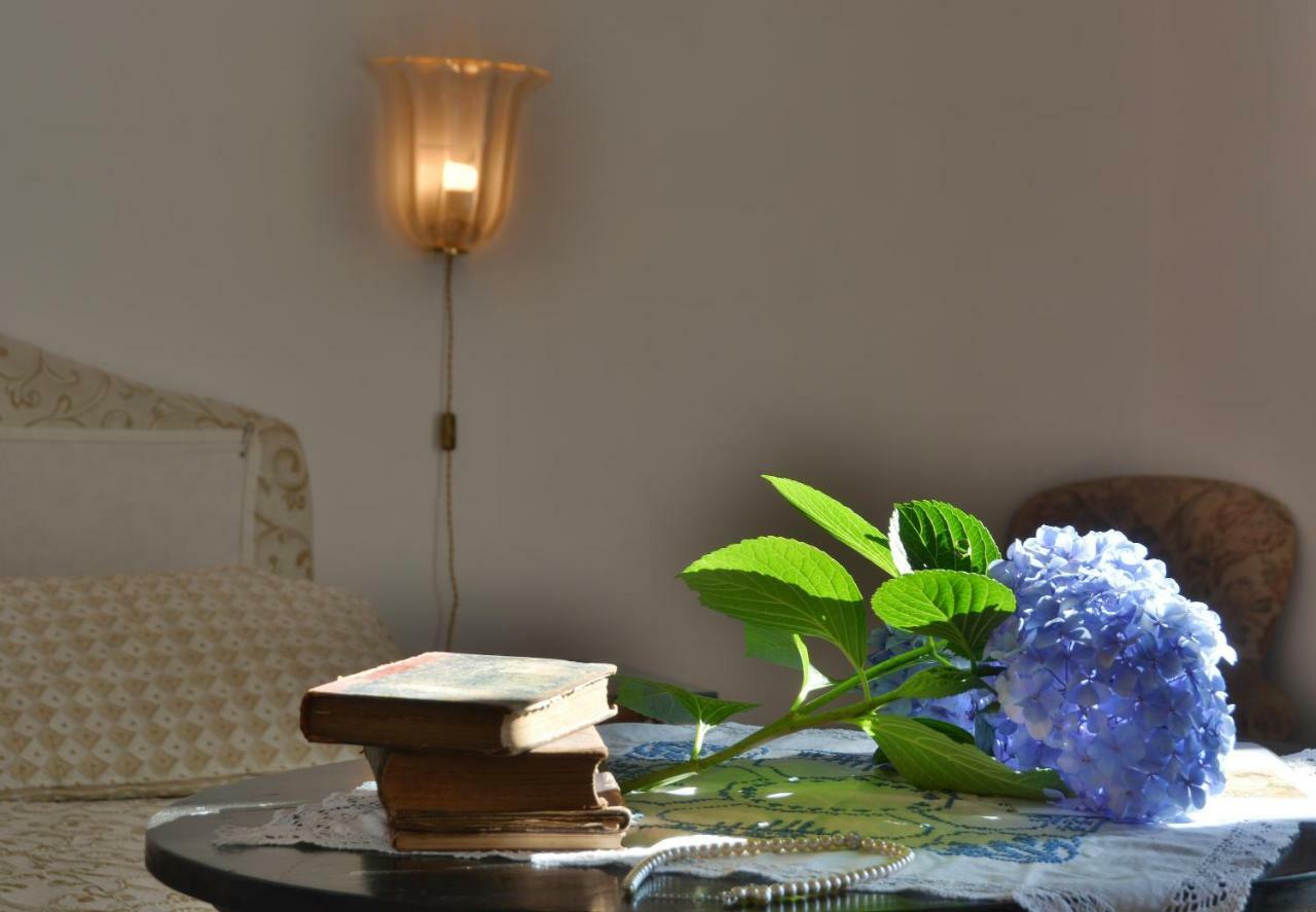 ريبوسْتو B&B Di Charme Camelie Palazzo Nicotra المظهر الخارجي الصورة