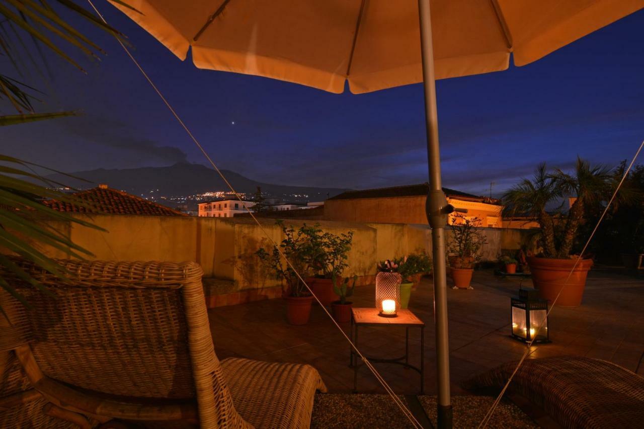 ريبوسْتو B&B Di Charme Camelie Palazzo Nicotra المظهر الخارجي الصورة