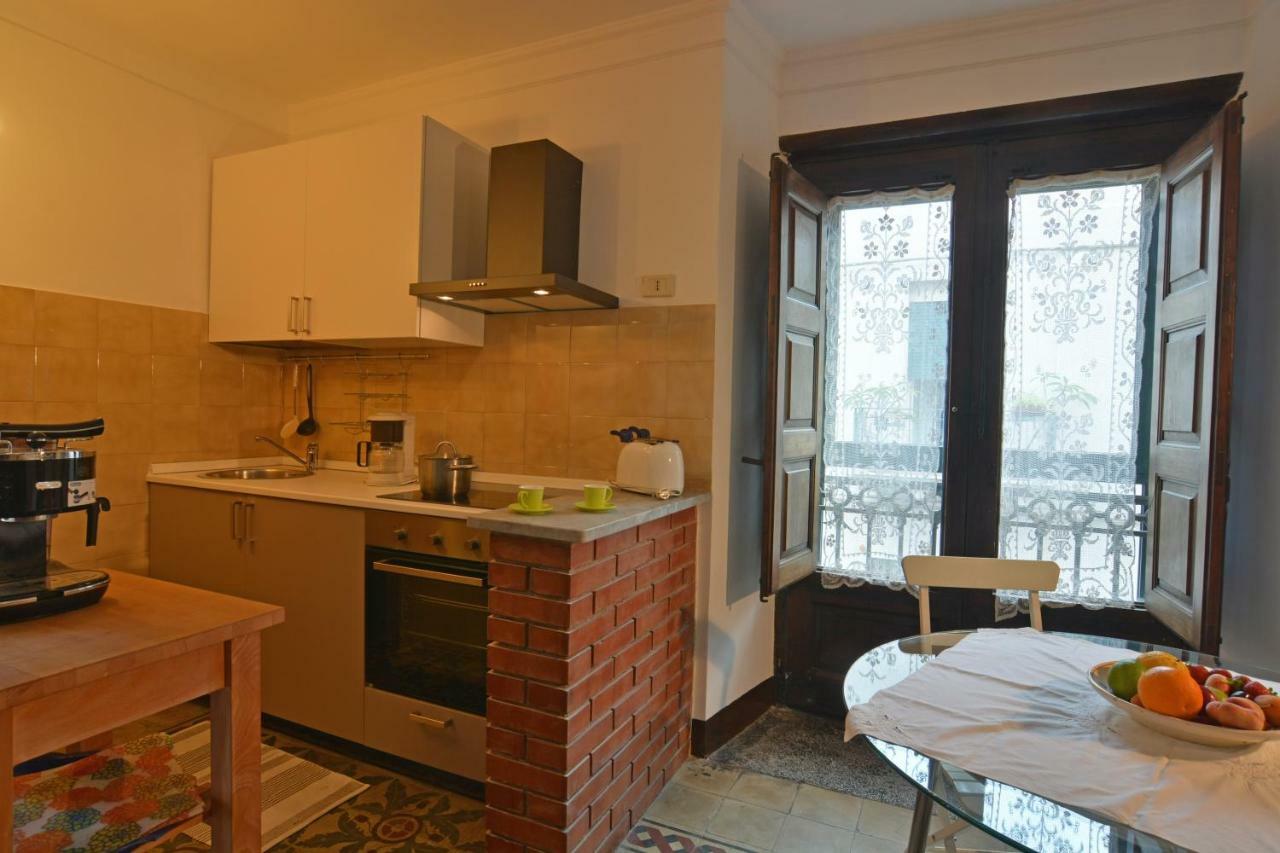 ريبوسْتو B&B Di Charme Camelie Palazzo Nicotra المظهر الخارجي الصورة
