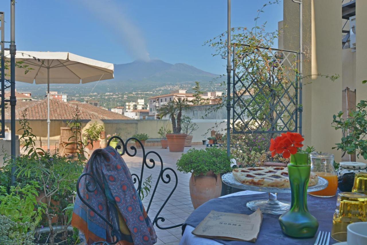 ريبوسْتو B&B Di Charme Camelie Palazzo Nicotra المظهر الخارجي الصورة
